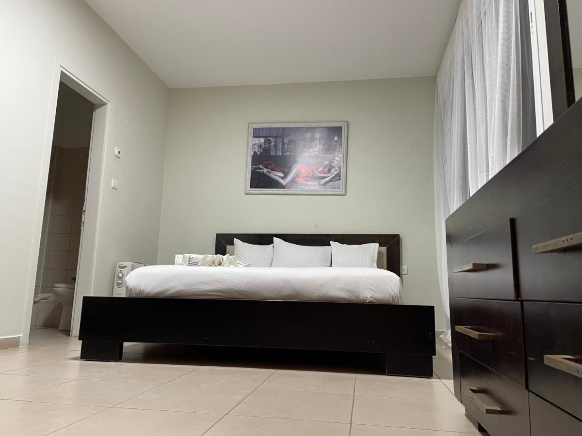 Isralux Apartments Bat Yam Ngoại thất bức ảnh