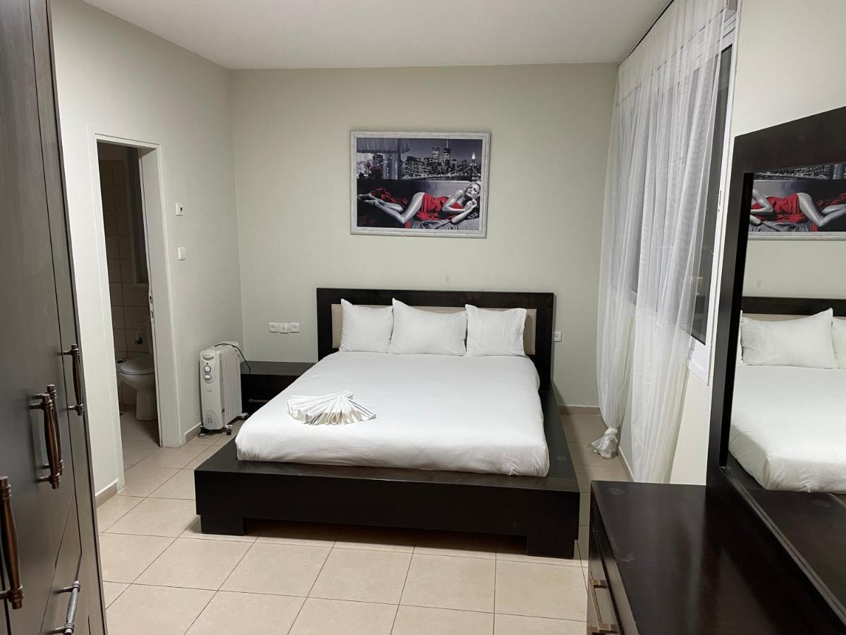 Isralux Apartments Bat Yam Ngoại thất bức ảnh