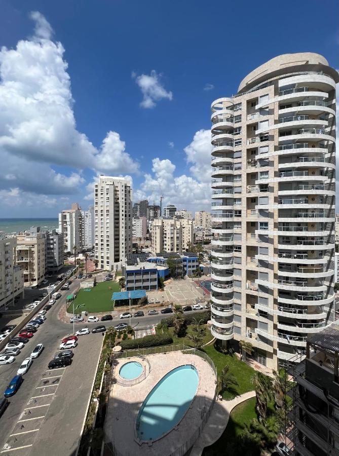 Isralux Apartments Bat Yam Ngoại thất bức ảnh